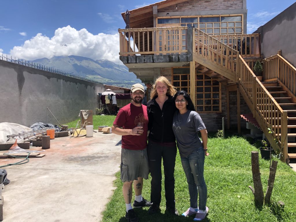 Saying goodbye to our lovely guest. We were reminded that cooking in company is amazing, and she also taught us to make German style sweet popcorn!